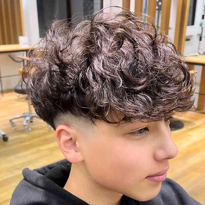 Textured Fringe Low Taper Fade Fluffy Hair